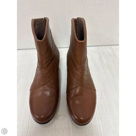 Boots Ankle Heels By Rockport In Brown, Size: 7.5