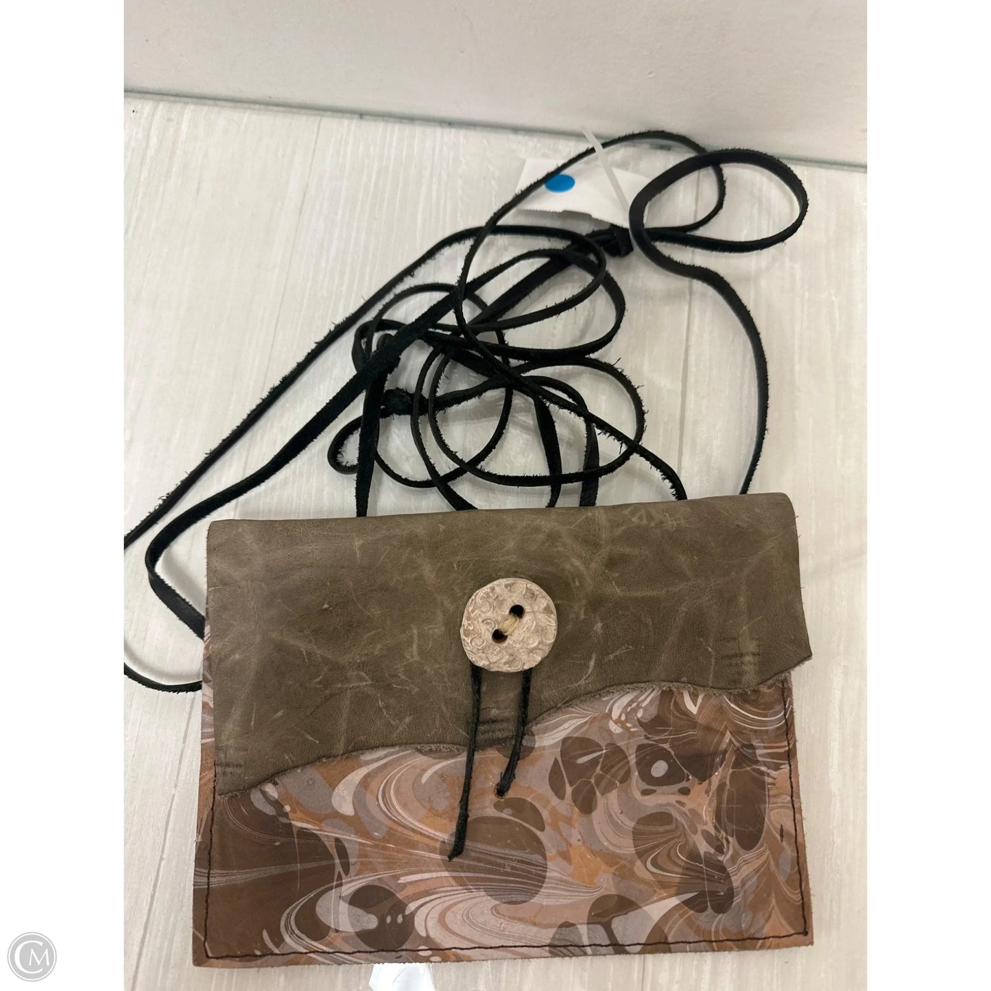 Crossbody By Clothes Mentor, Size: Medium