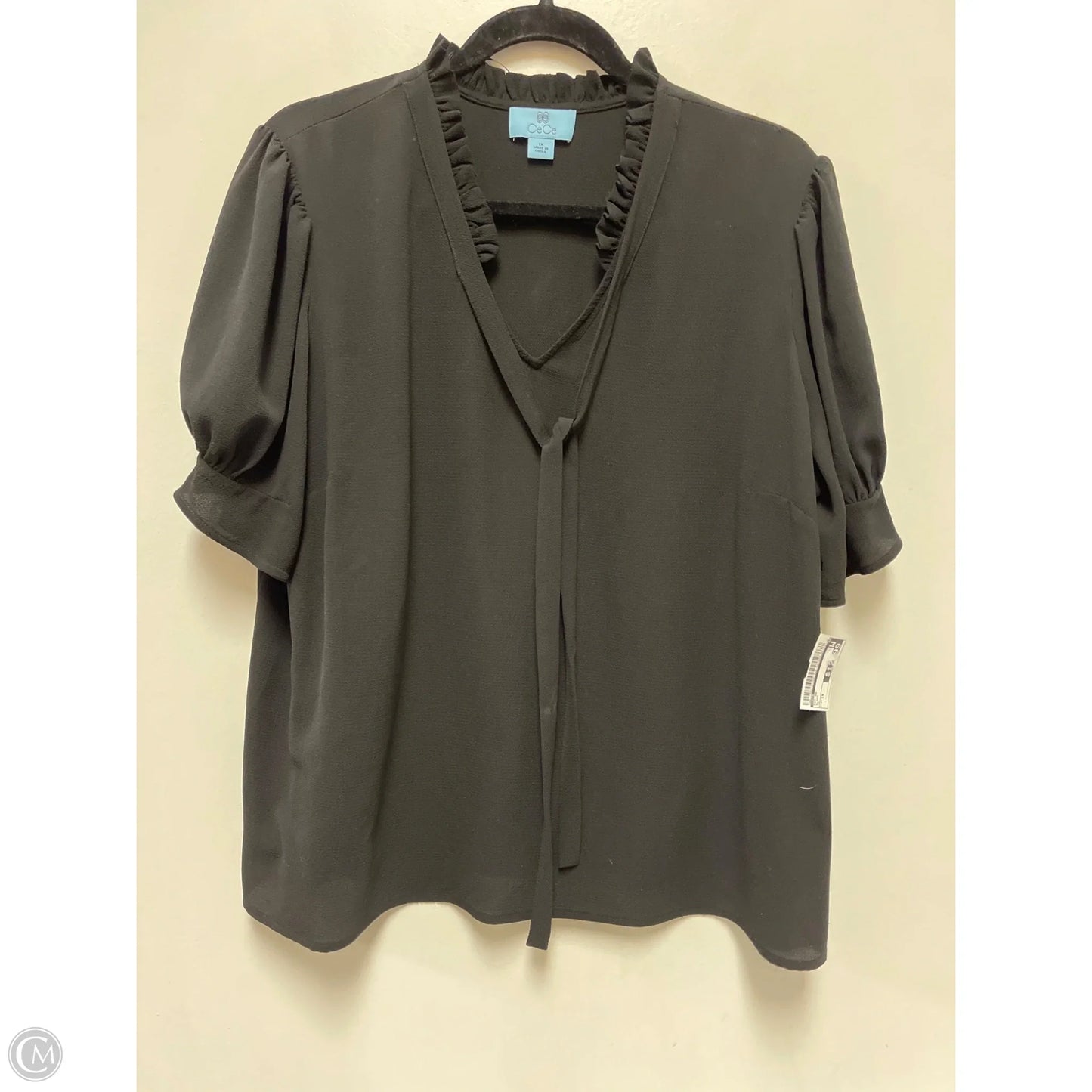 Top Short Sleeve By Cece In Black, Size: 1x