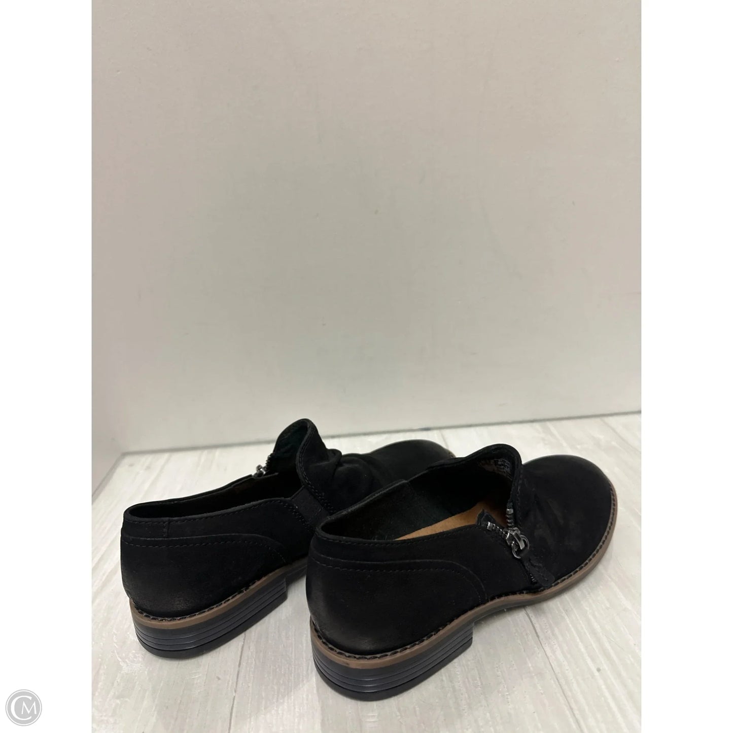 Shoes Flats By Clarks In Black, Size: 8.5
