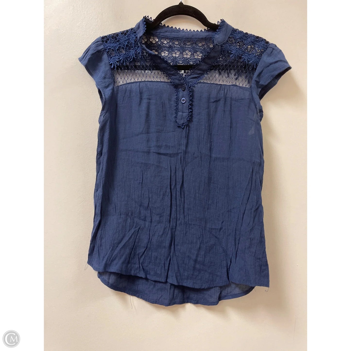 Top Short Sleeve By Clothes Mentor In Blue, Size: S