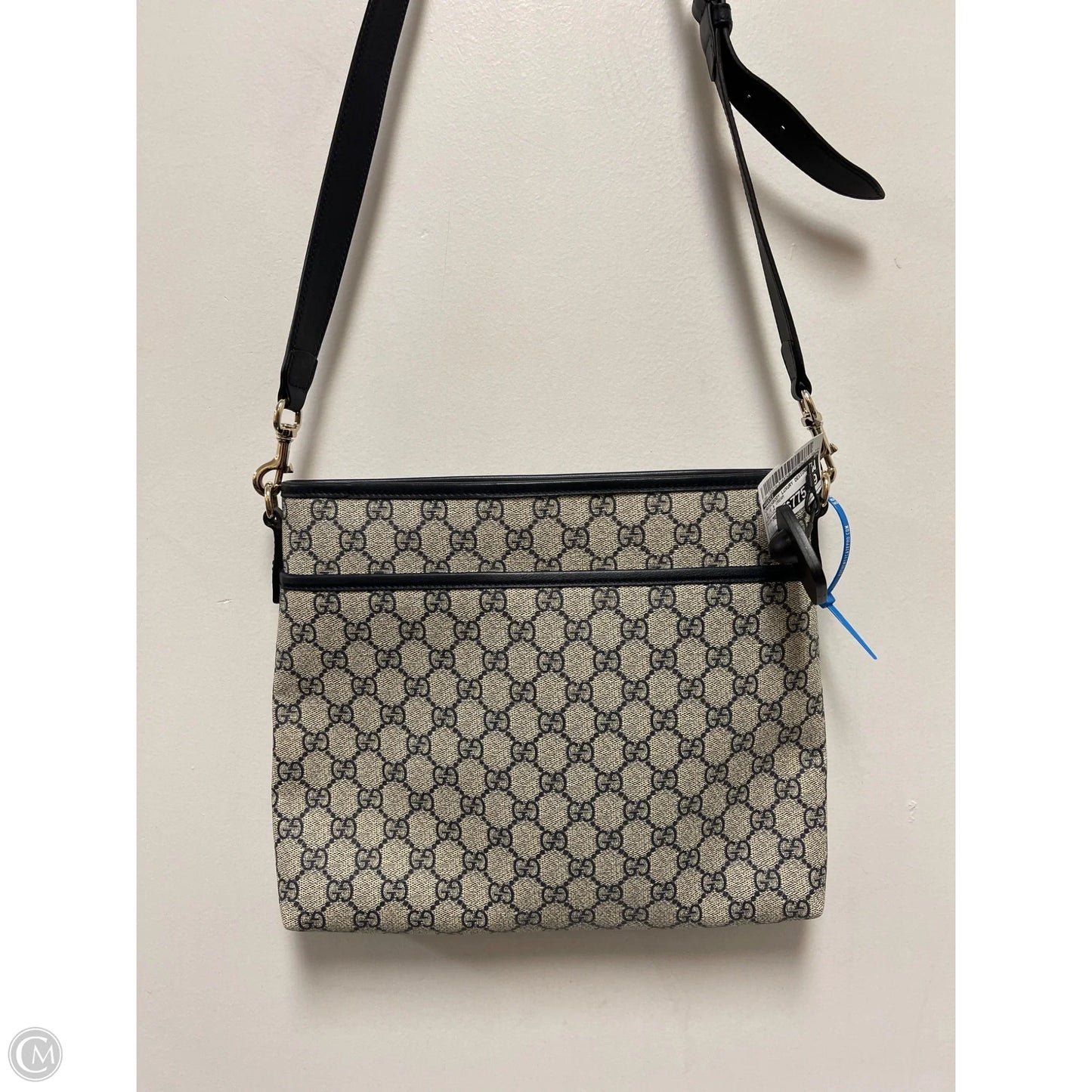 Crossbody Luxury Designer By Gucci, Size: Medium