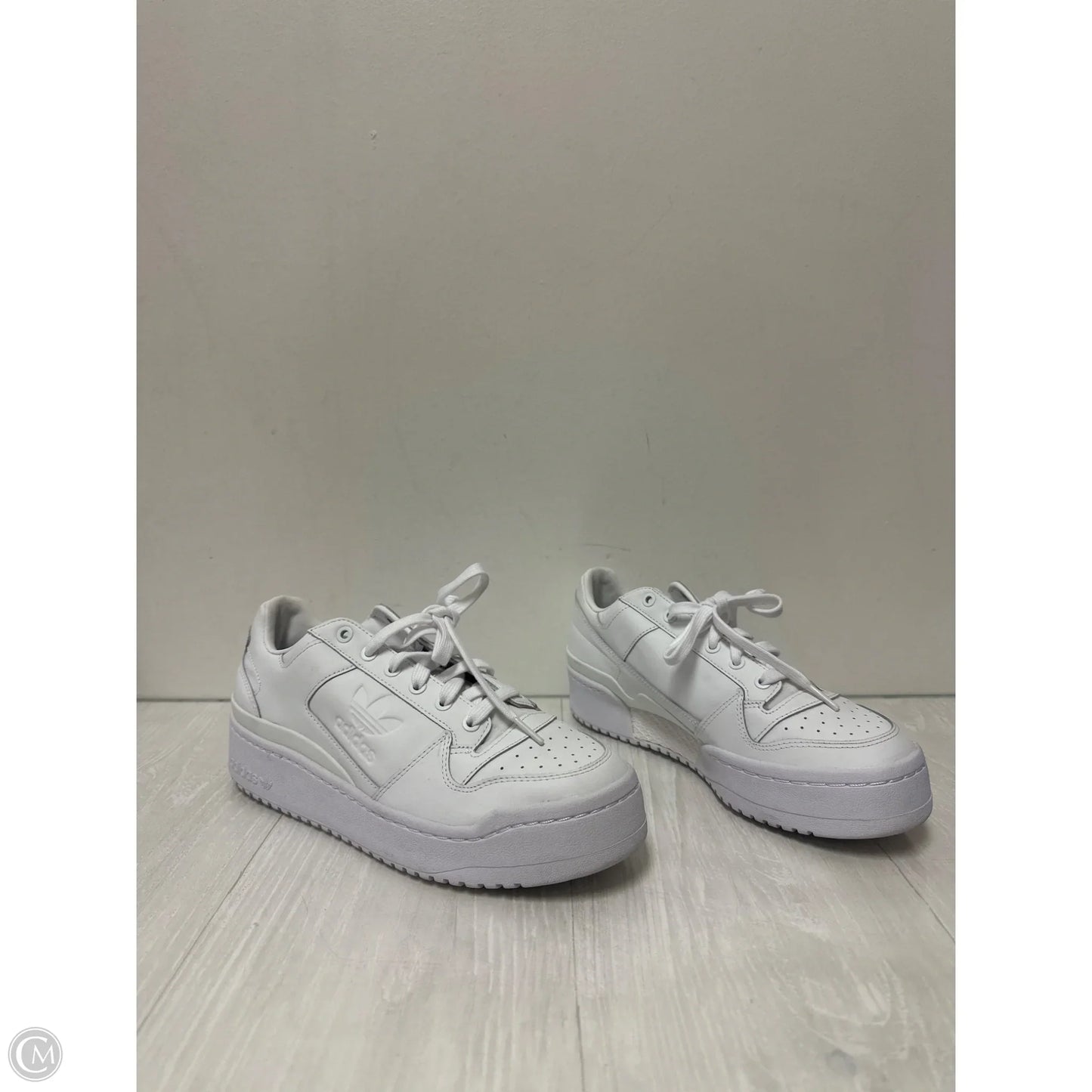 Shoes Flats By Adidas In White, Size: 10