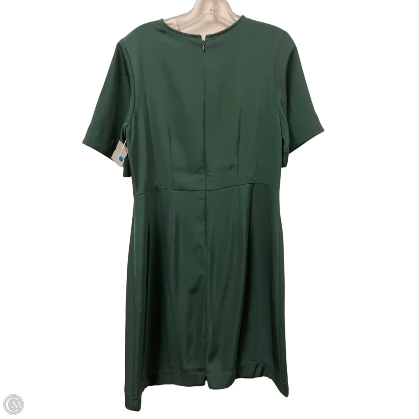 Dress Casual Short By Banana Republic In Green, Size: M