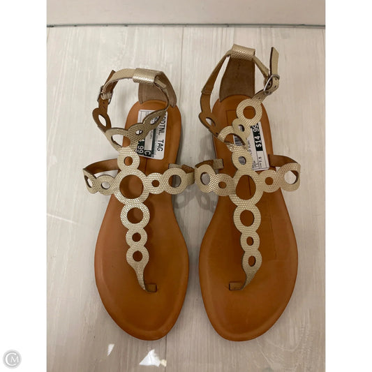 Sandals Flip Flops By Dolce Vita In Cream, Size: 7.5