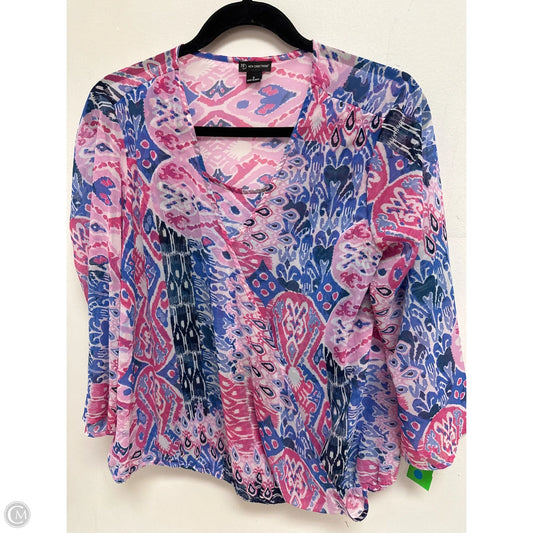 Top Short Sleeve By New Directions In Blue & Pink, Size: S