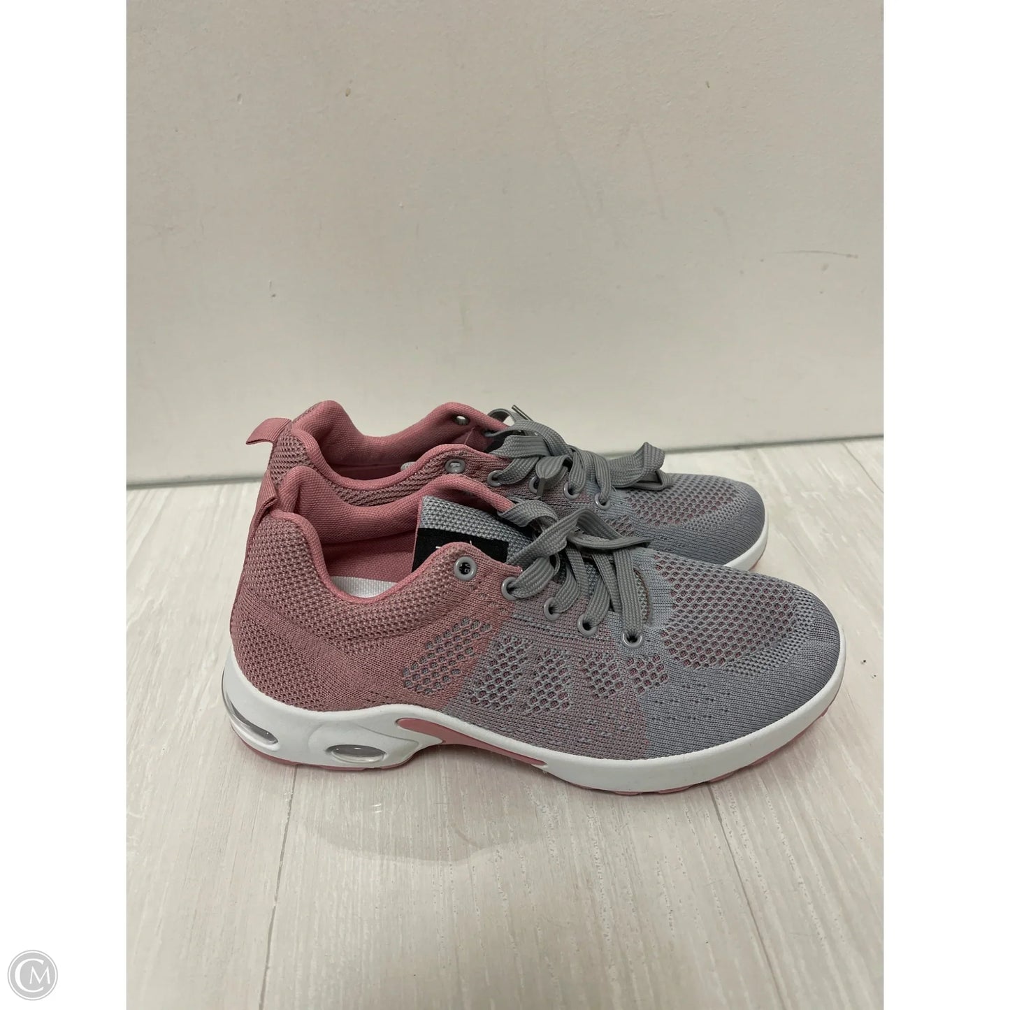 Shoes Athletic By Clothes Mentor In Grey & Pink, Size: 11.5