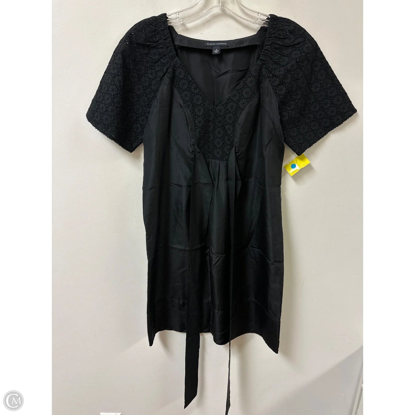 Dress Casual Short By Banana Republic In Black, Size: Xs