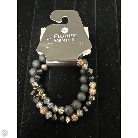 Bracelet Beaded By Clothes Mentor, Size: 02 Piece Set