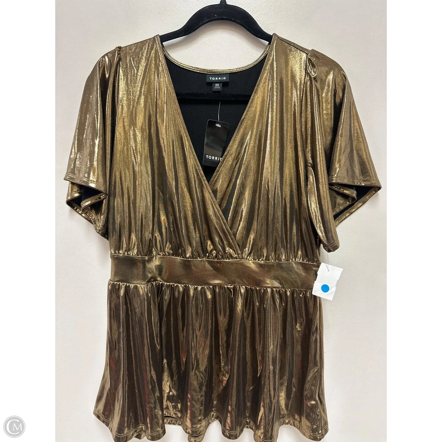 Top Short Sleeve By Torrid In Gold, Size: L