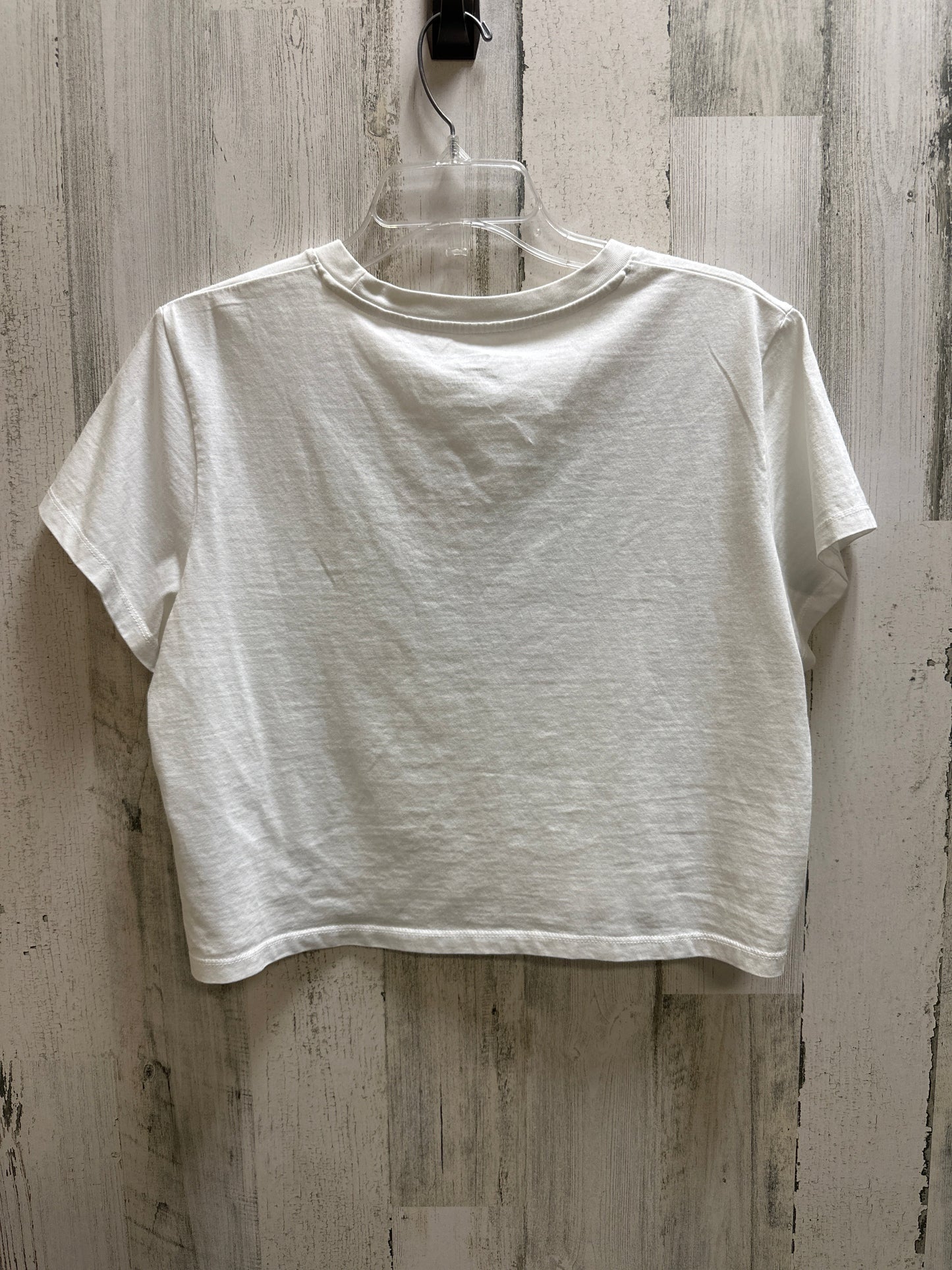 White Top Short Sleeve Basic Levis, Size L