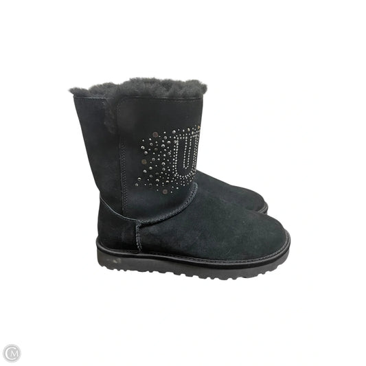 Boots Designer By Ugg In Black, Size: 6