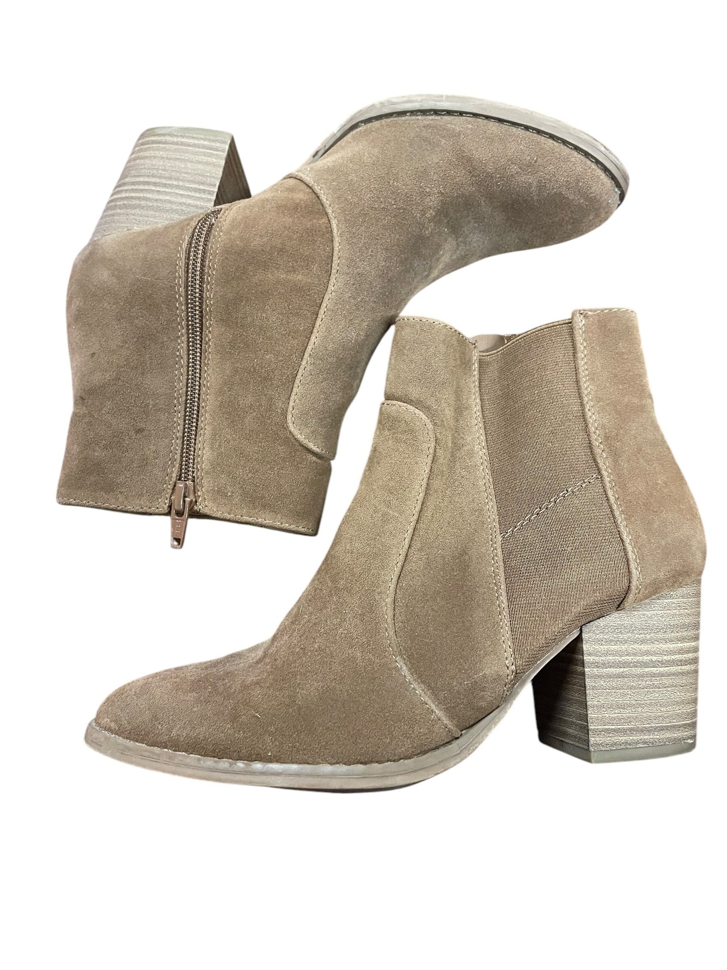 Boots Ankle Heels By Universal Thread  Size: 7.5