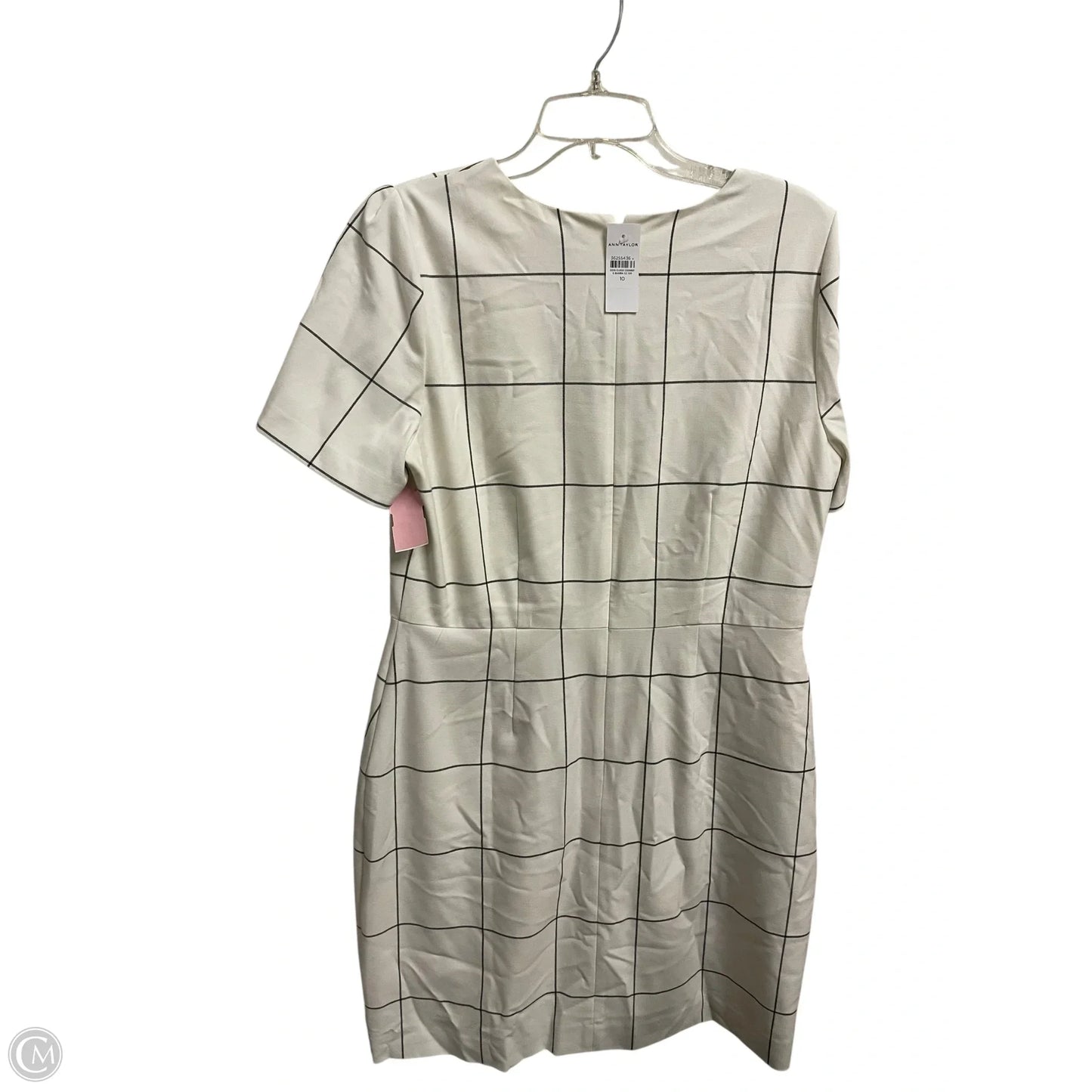 Dress Casual Short By Ann Taylor In White, Size: M