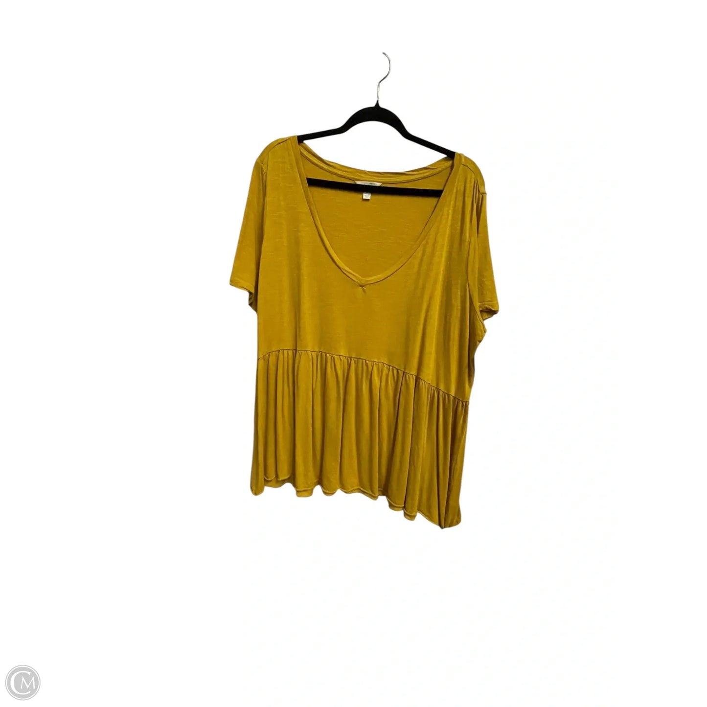 Top Short Sleeve By Terra & Sky In Yellow, Size: 1x