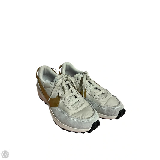 Shoes Sneakers By Nike In Cream, Size: 8