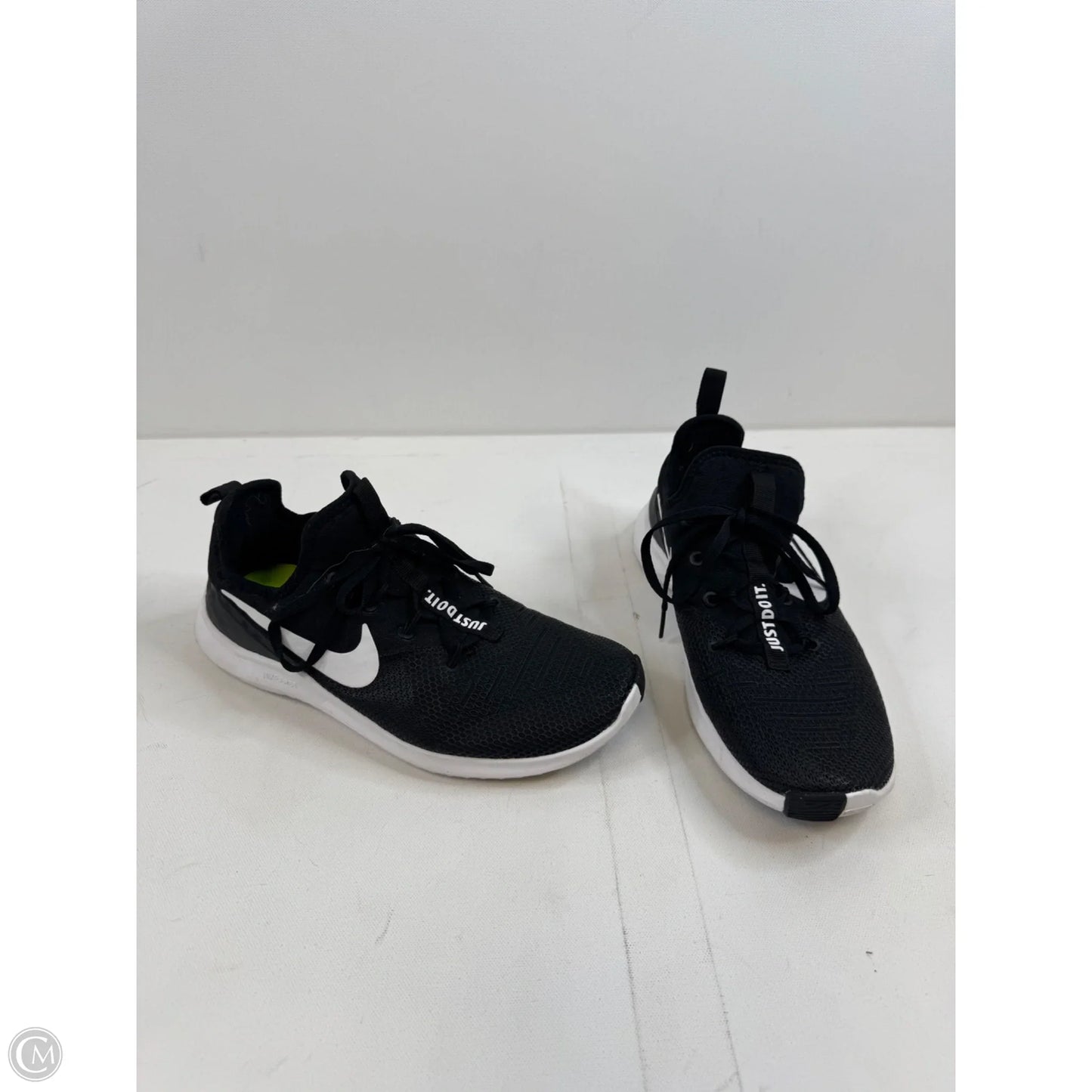 Shoes Athletic By Nike Apparel In Black, Size: 7