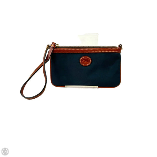 Wristlet Designer By Dooney And Bourke, Size: Medium