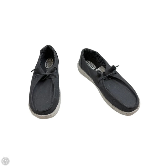 Shoes Flats By Hey Dude In Grey, Size: 10