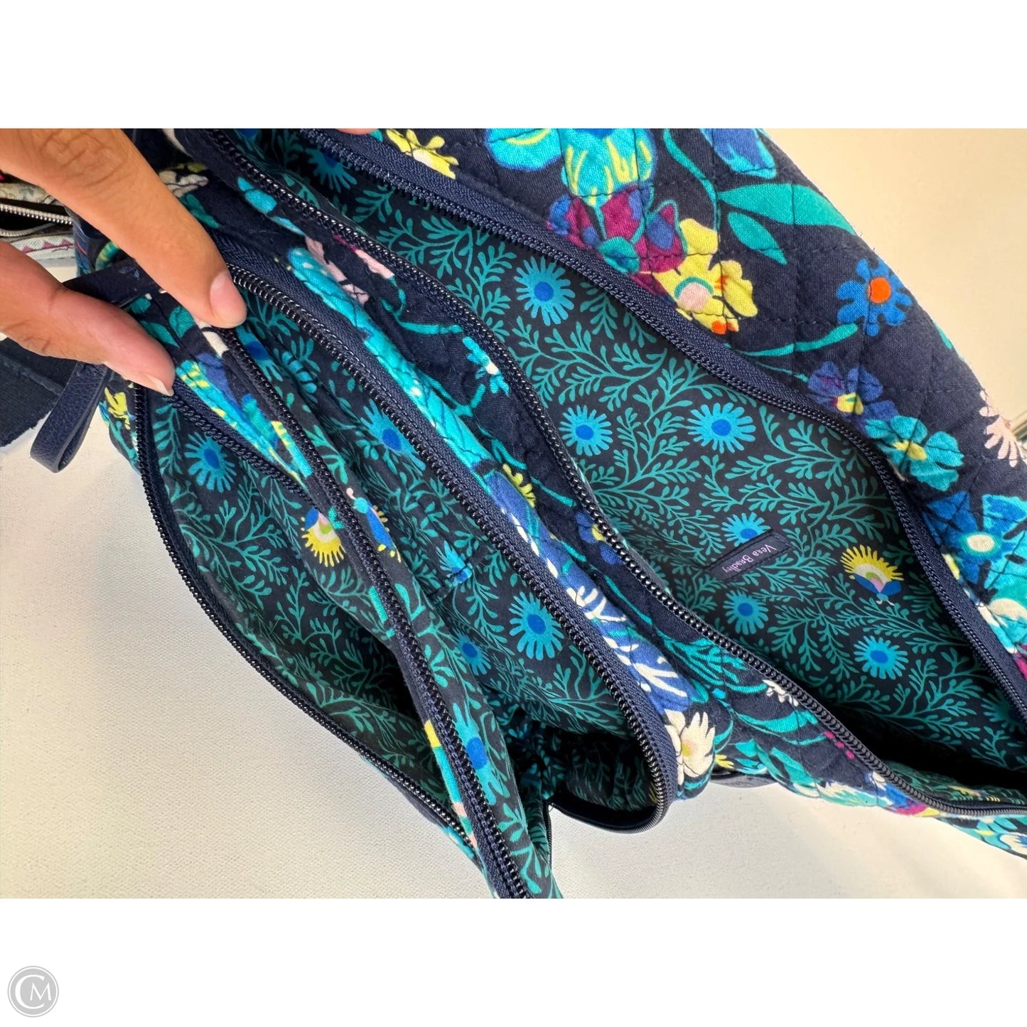 Handbag By Vera Bradley, Size: Large