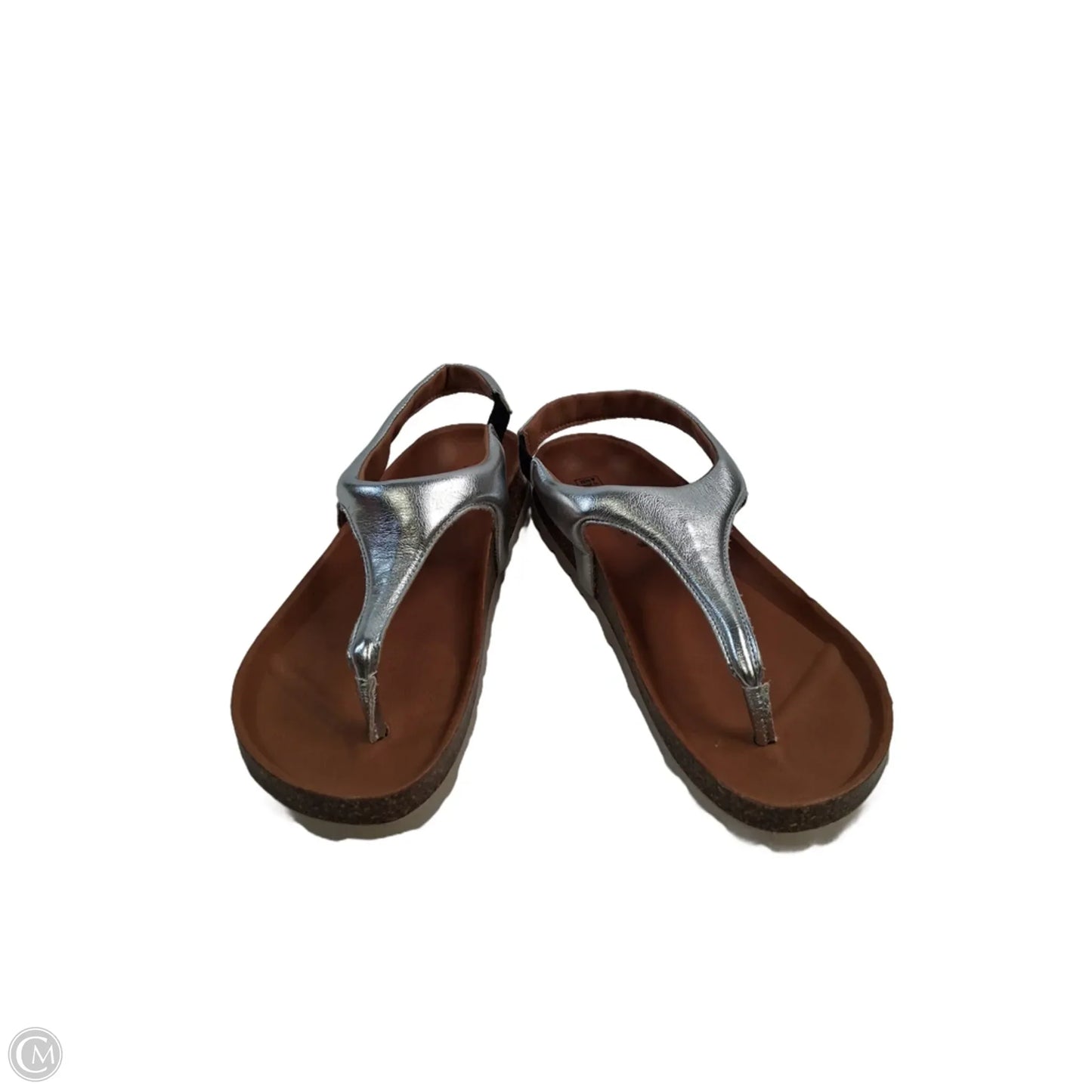 Sandals Flats By Clothes Mentor In Silver & Tan, Size: 7.5