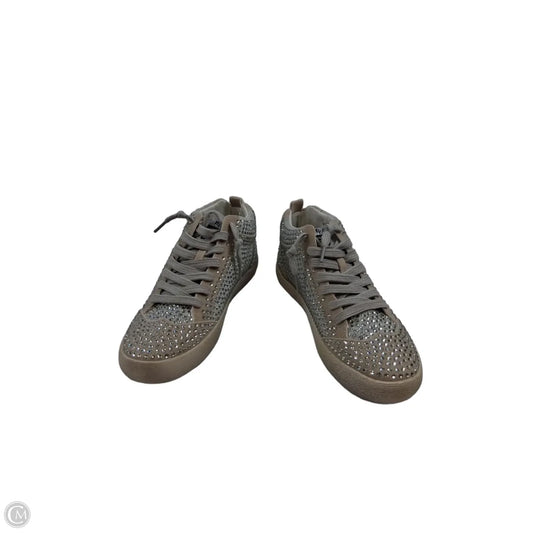 Shoes Sneakers By Clothes Mentor In Grey & Tan, Size: 6.5