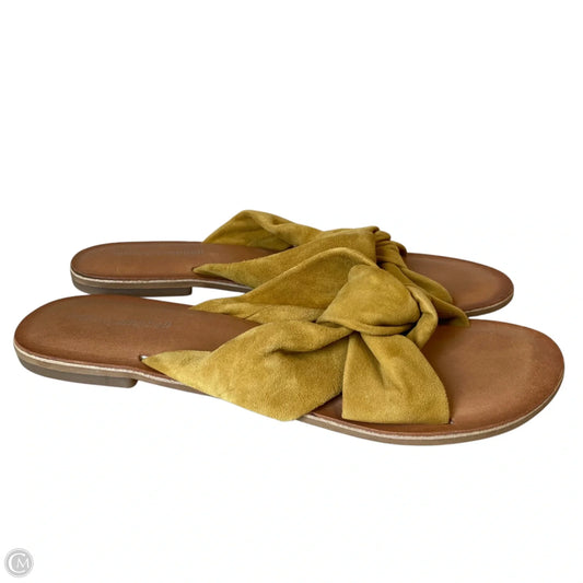 Sandals Flip Flops By Jeffrey Campbell In Tan & Yellow, Size: 7