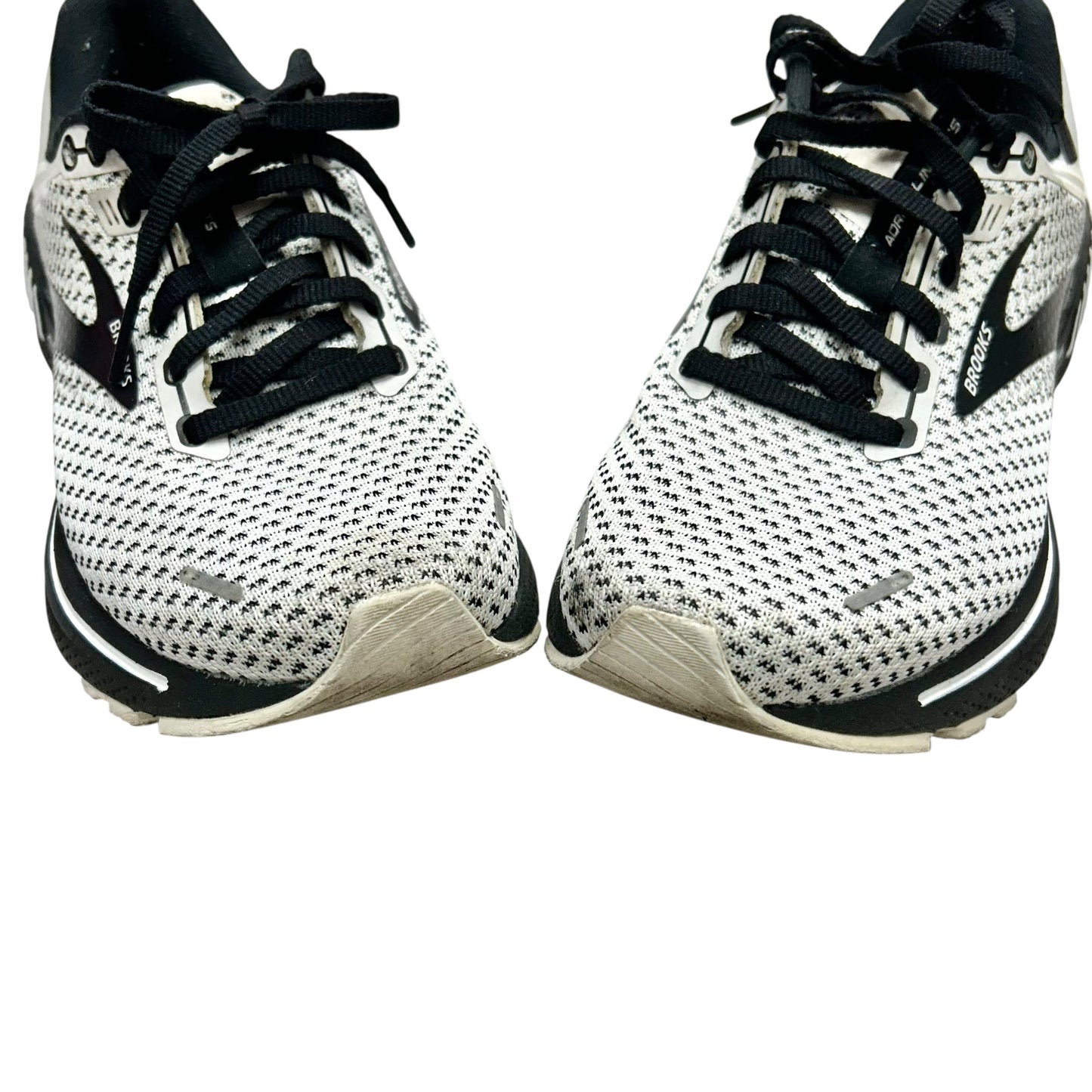 SHOES ATHLETIC by BROOKS In BLACK & WHITE, Size: 6.5