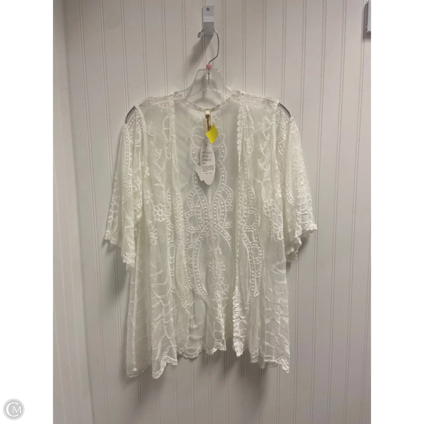 Shawl By Clothes Mentor In Cream, Size: Xl