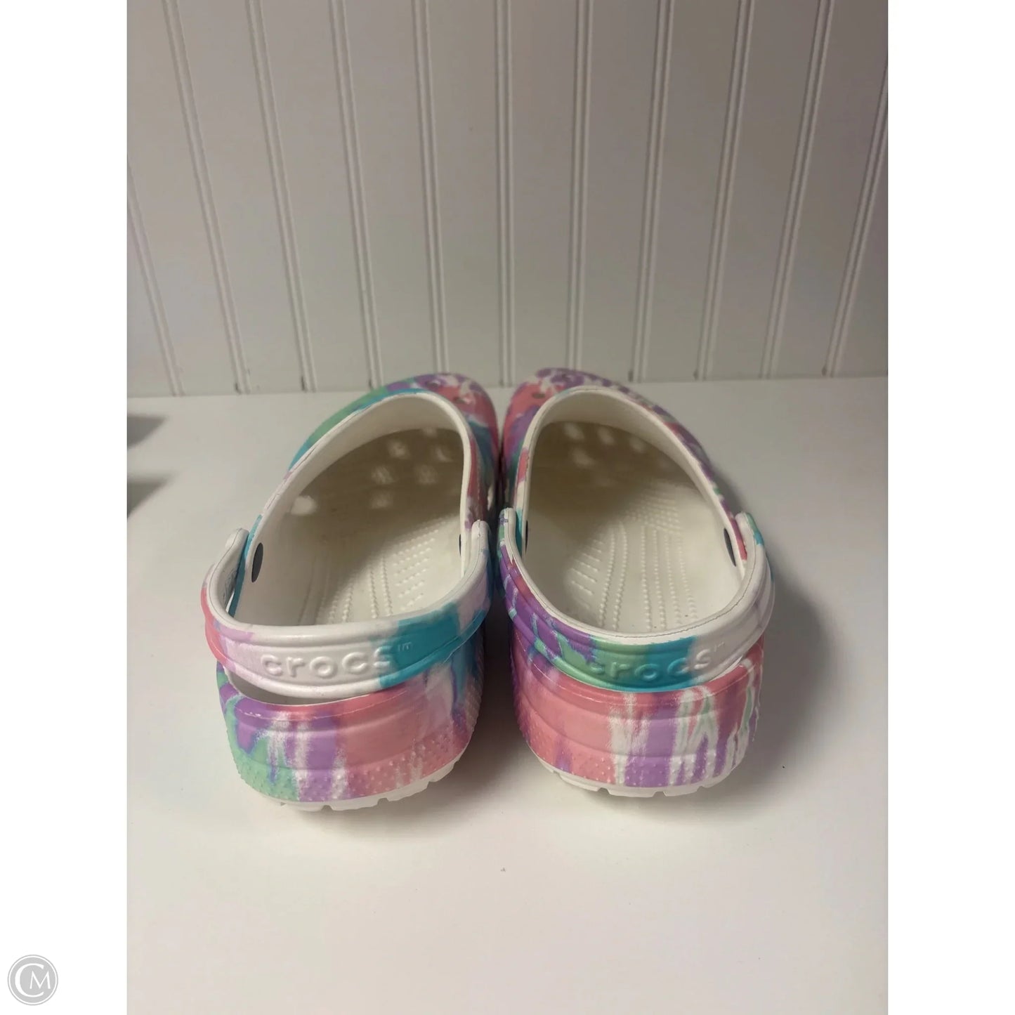 Shoes Flats By Crocs In Tie Dye Print, Size: 11