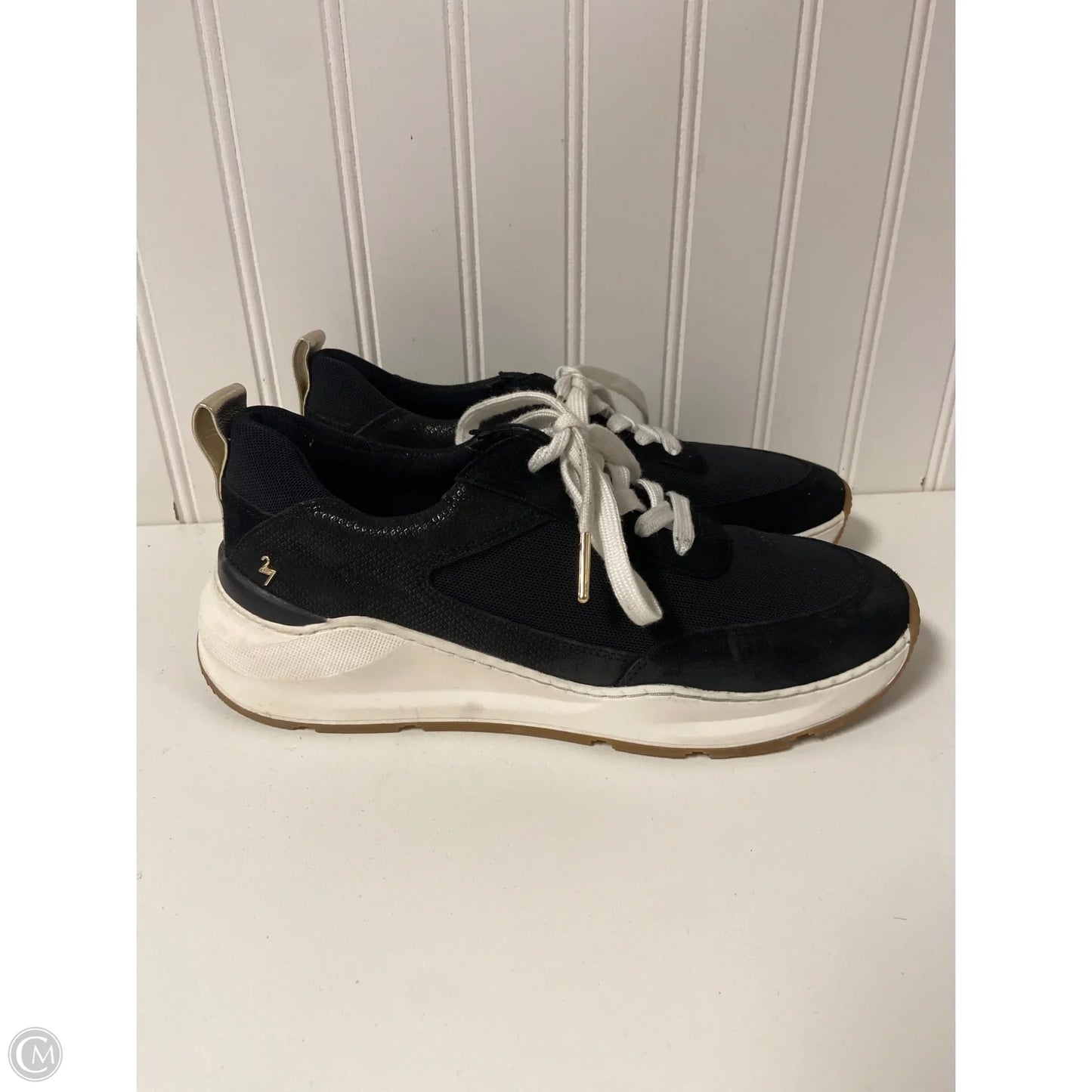 Shoes Flats By Crocs In Black, Size: 7