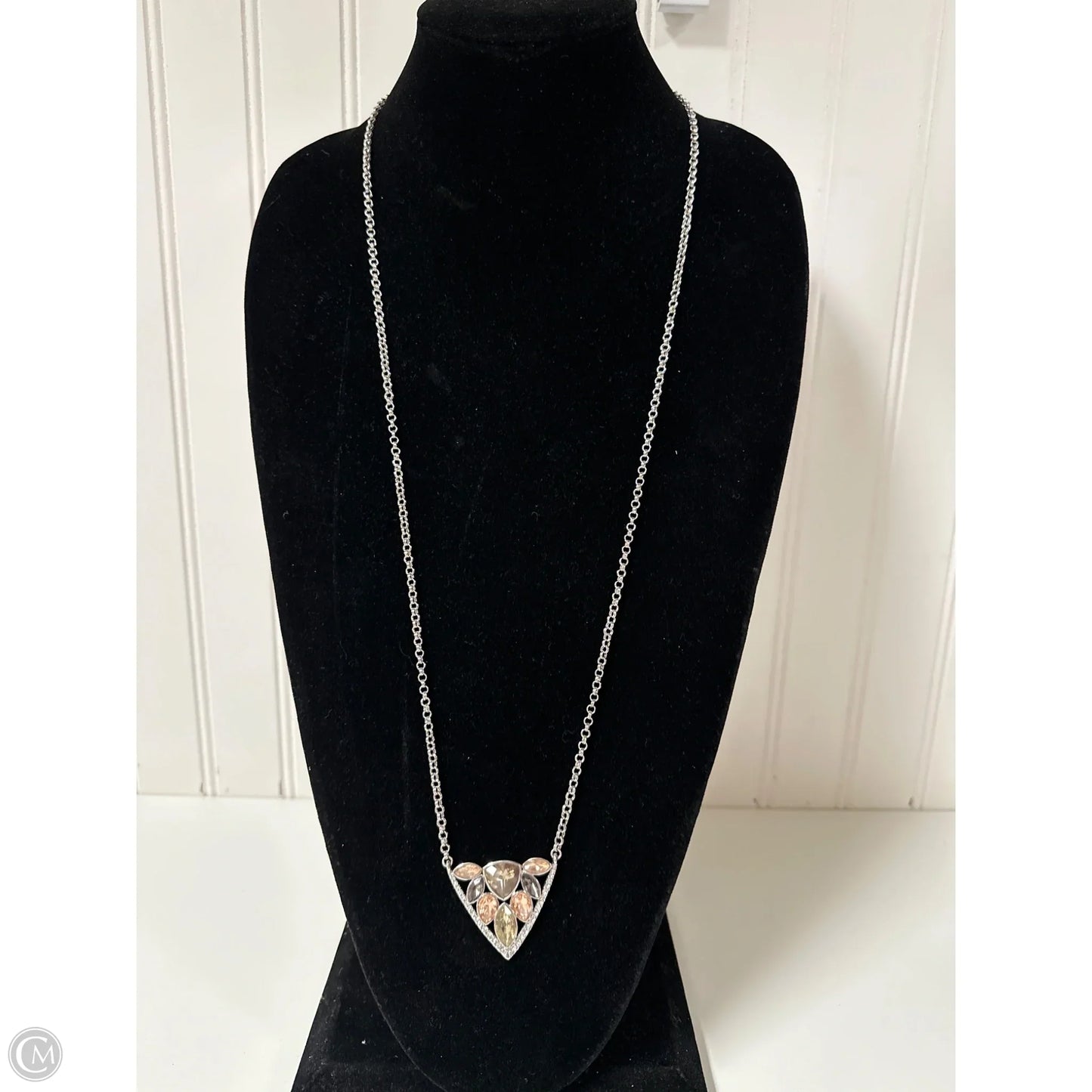 Necklace Pendant By Vera Bradley, Size: 1