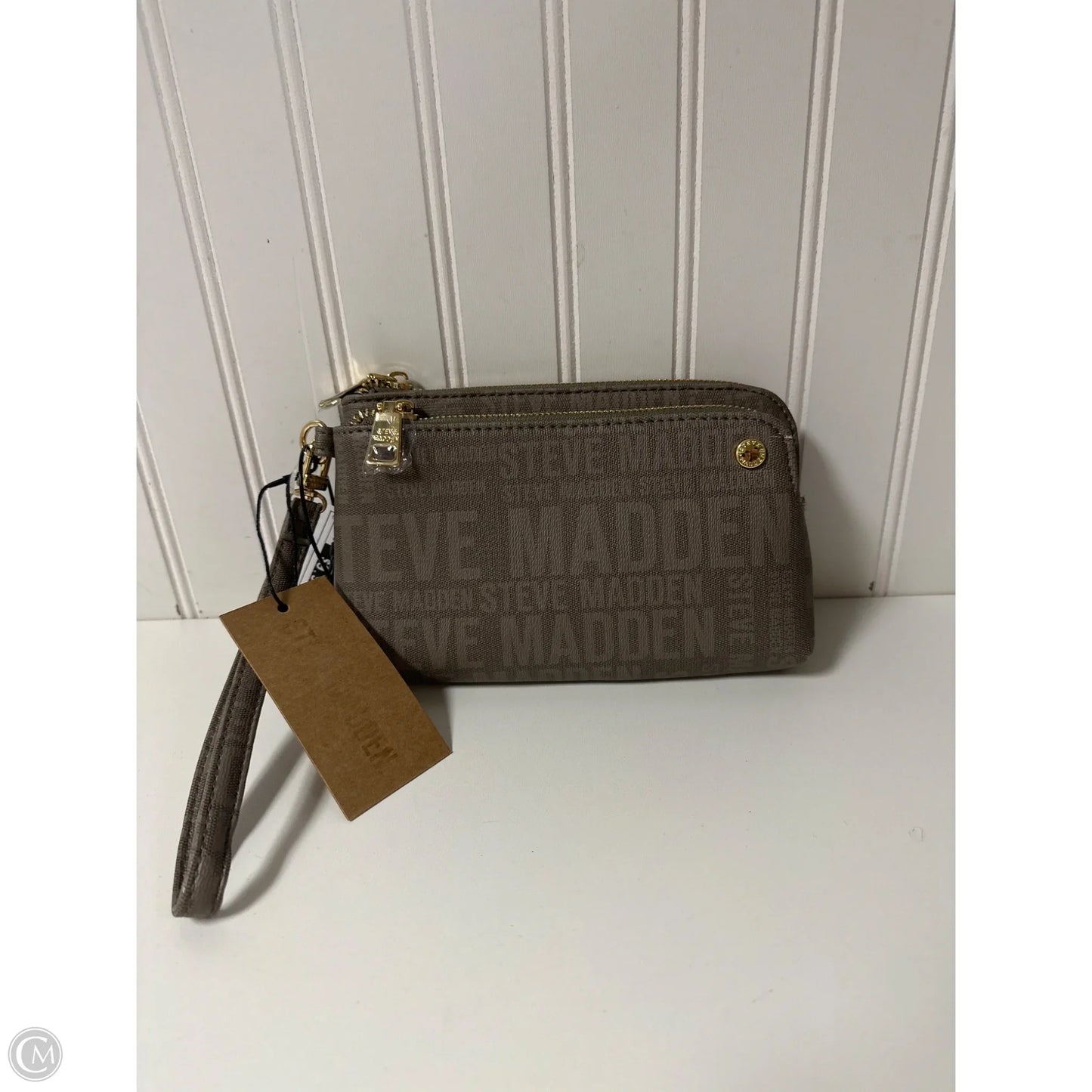 Wristlet By Steve Madden, Size: Medium