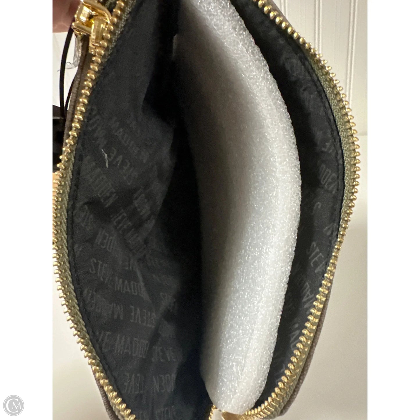 Wristlet By Steve Madden, Size: Medium