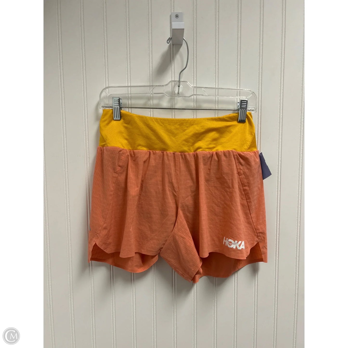 Athletic Shorts By Hoka In Peach, Size: M