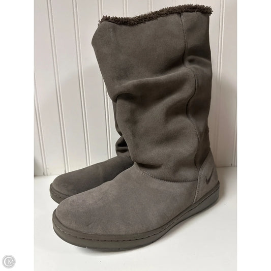 Boots Ankle Flats By Nike In Grey, Size: 10