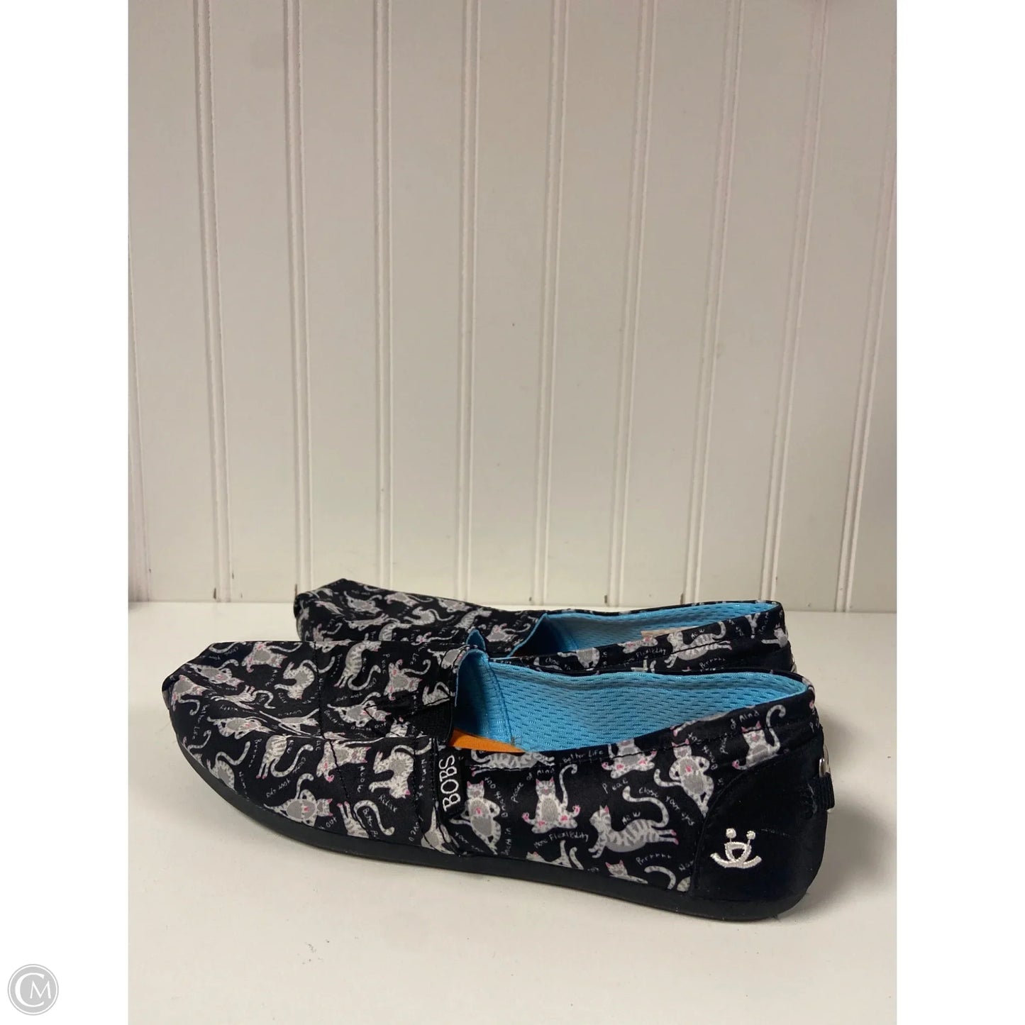 Shoes Flats By Bobs In Black & Grey, Size: 7