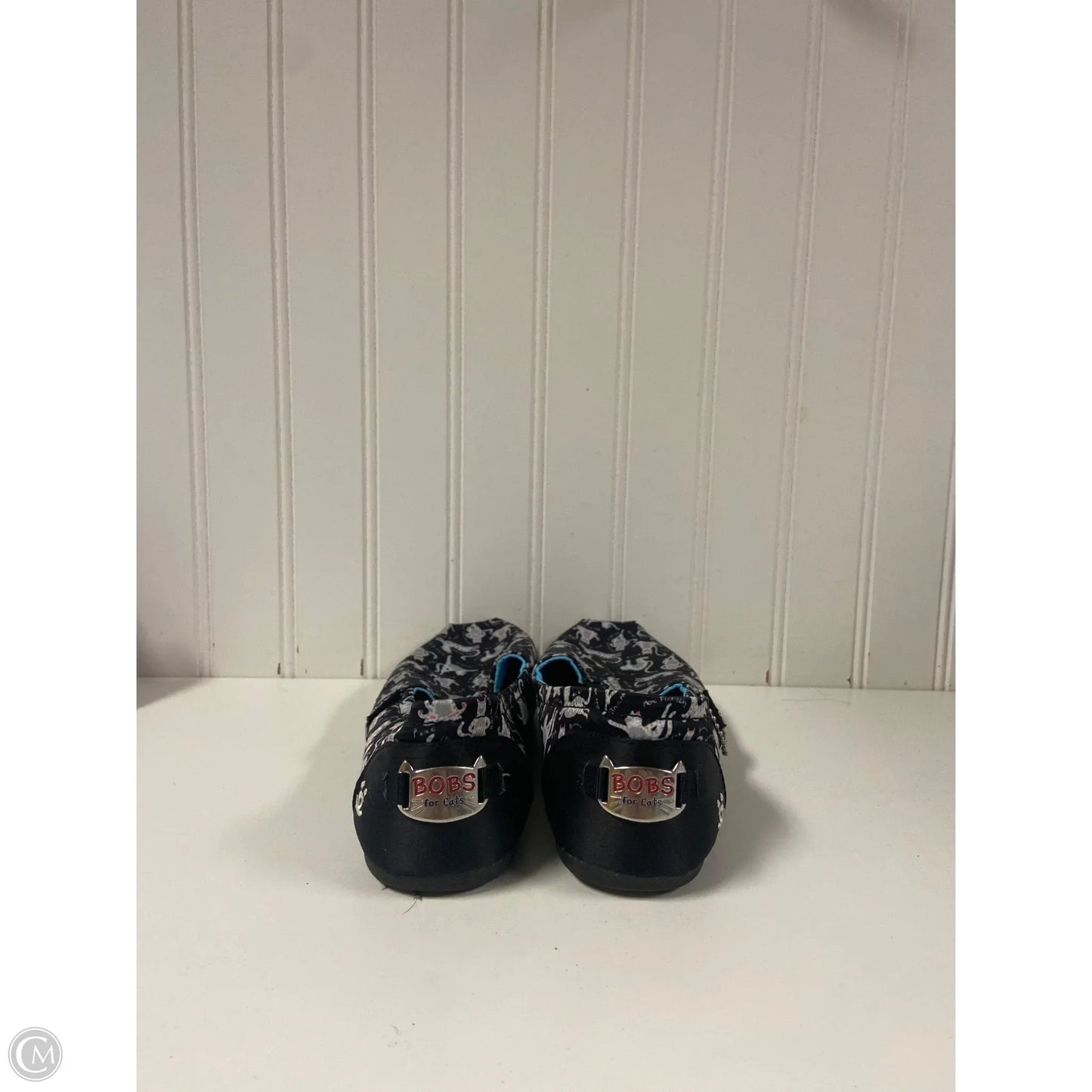 Shoes Flats By Bobs In Black & Grey, Size: 7