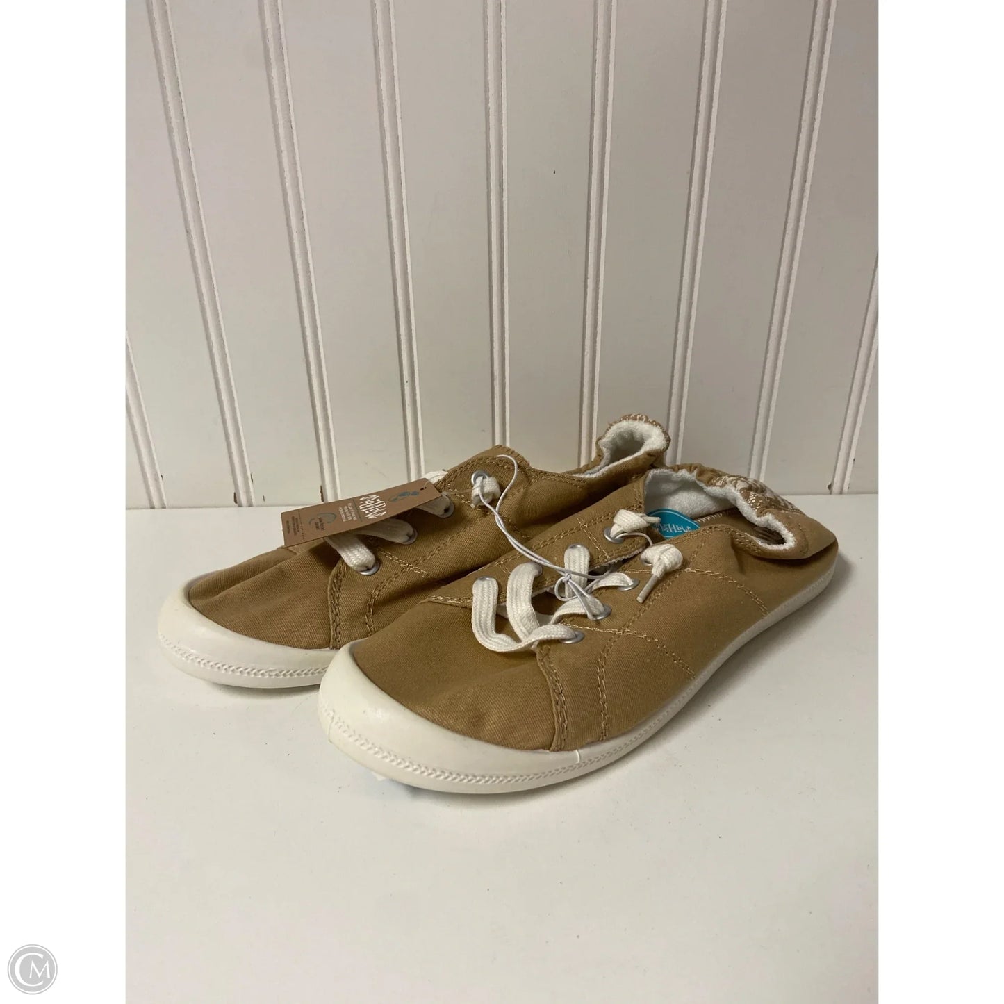 Shoes Flats By Mad Love In Tan, Size: 9