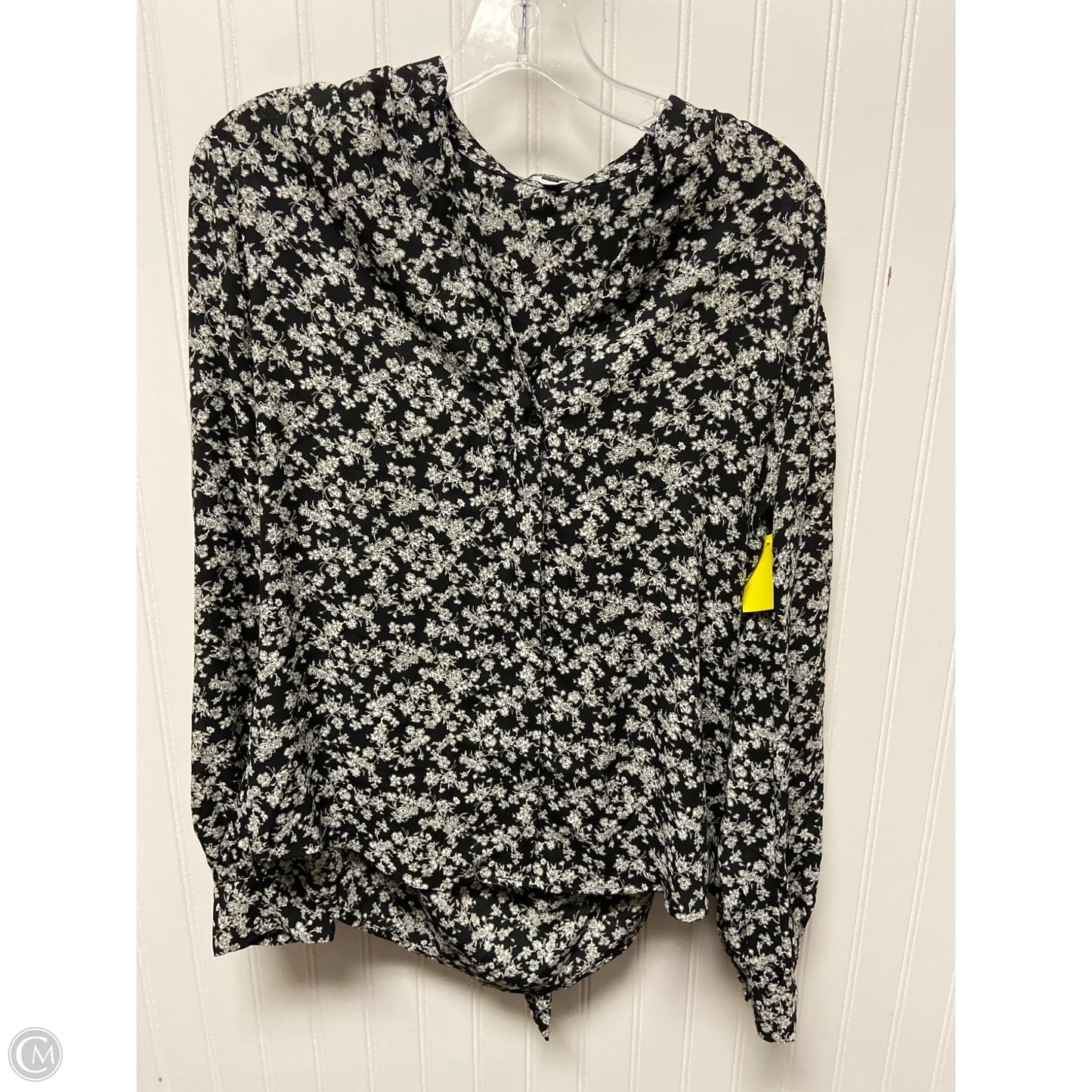 Top Long Sleeve By Express In Black & White, Size: S