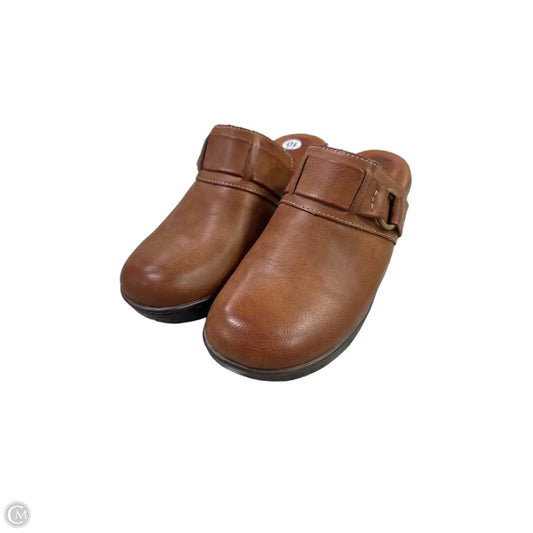 Shoes Flats By Boc In Tan, Size: 10