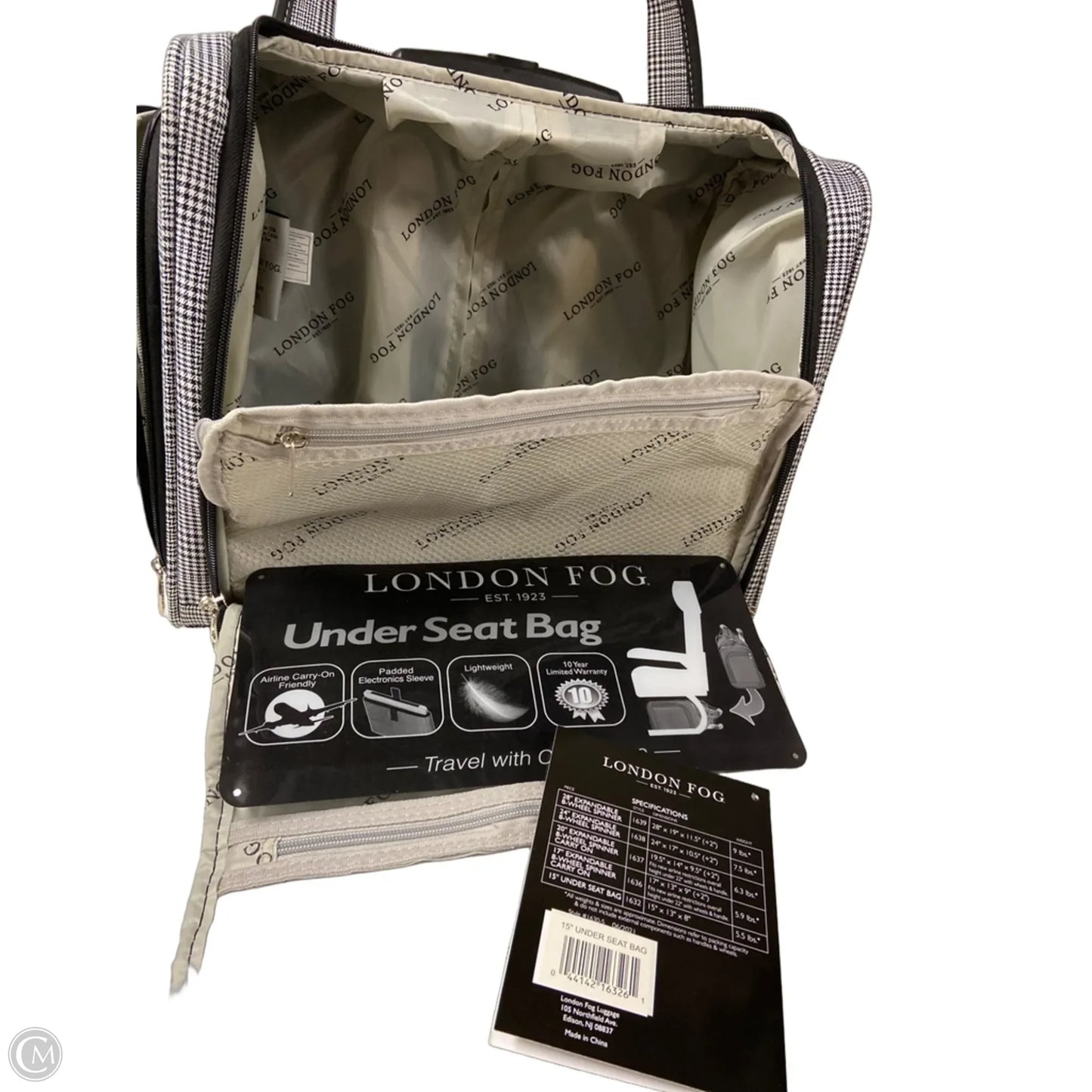 Luggage By London Fog, Size: Medium