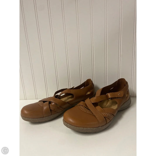 Shoes Flats By Clarks In Tan, Size: 8.5