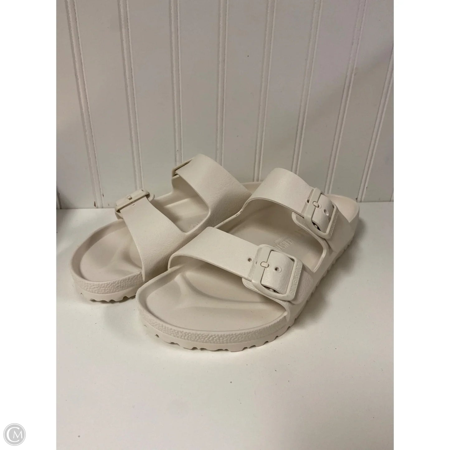 Sandals Flats By Birkenstock In White, Size: 10
