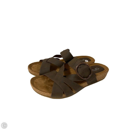 Sandals Flats By Sofft In Brown, Size: 9
