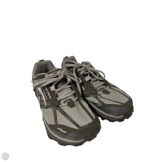 Shoes Athletic By Clothes Mentor In Brown, Size: 6