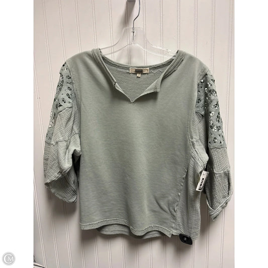 Top Long Sleeve By Gimmicks In Green, Size: S