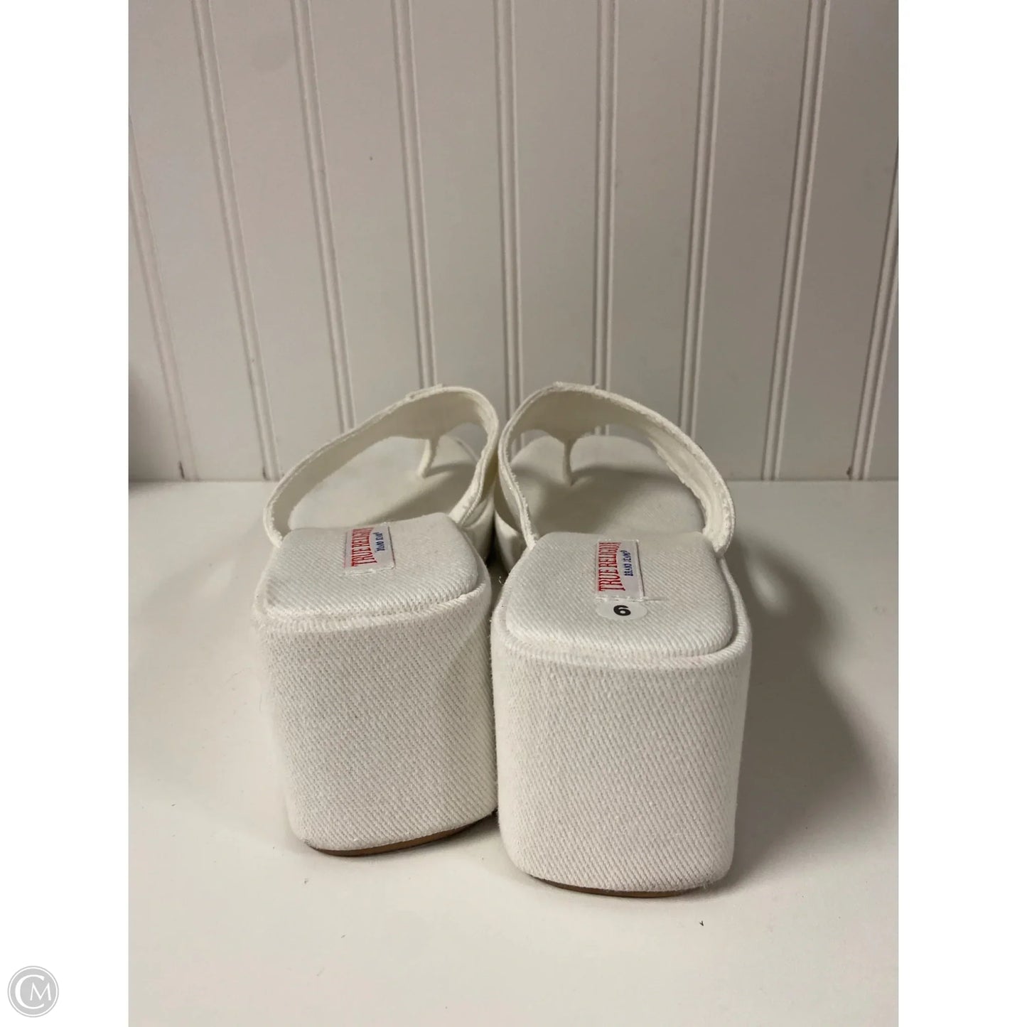 Sandals Flip Flops By True Religion In White, Size: 9