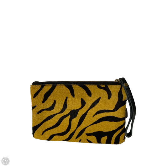Wristlet By Clothes Mentor, Size: Medium
