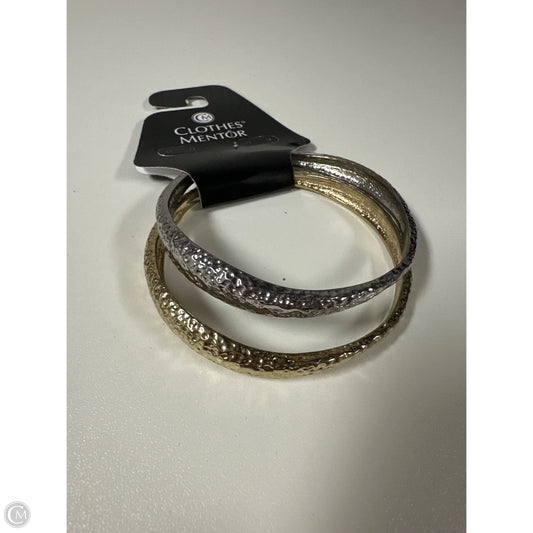 Bracelet Bangle By Clothes Mentor, Size: 02 Piece Set